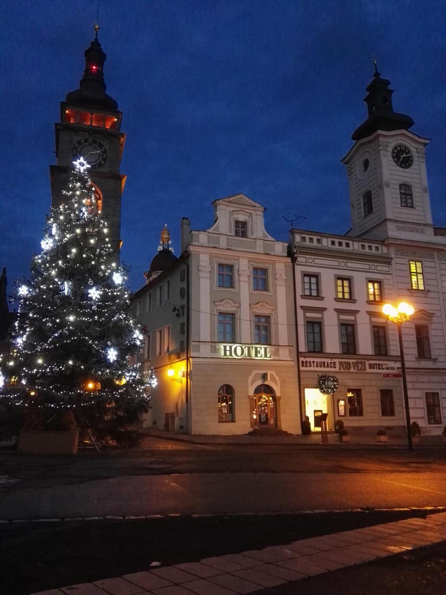 Hotel Vacek Pod Vezi Hradec Králové Buitenkant foto