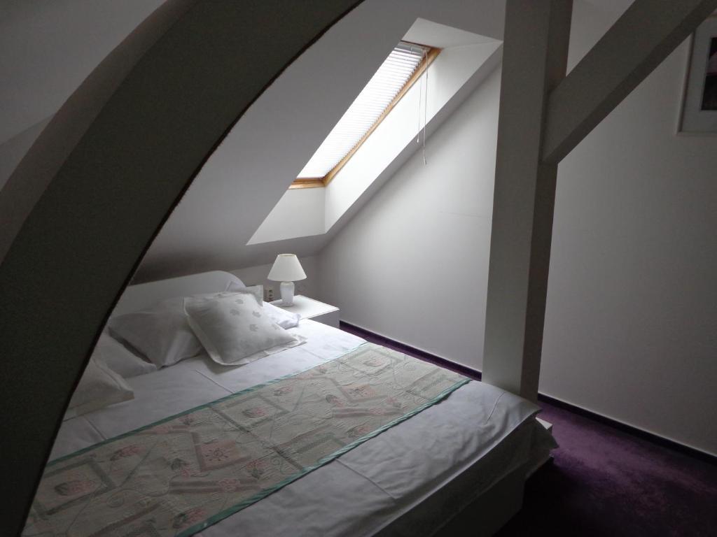 Hotel Vacek Pod Vezi Hradec Králové Kamer foto